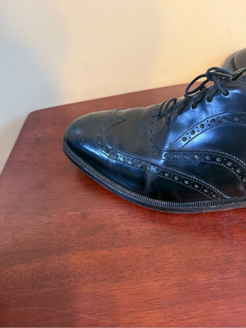 Johnston & Murphy Black Wingtip Leather Men’s Shoes 10.5